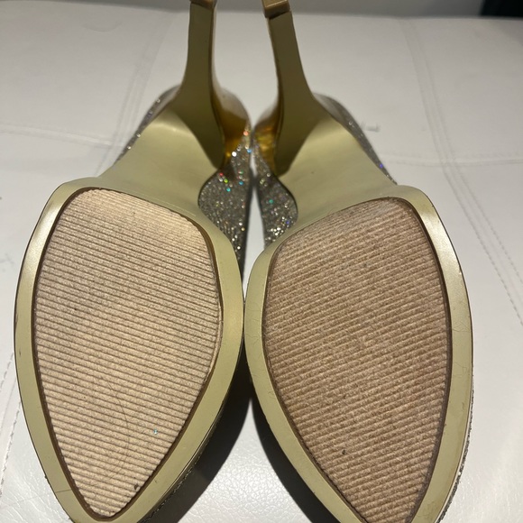 Enzo Angiolini size 8.5. Gold platform Open toe, silver sparkles - Picture 3 of 3